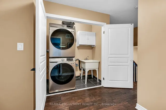 Additional image 32 of 21 Bankfield Cres