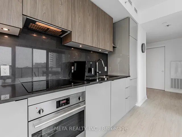 Additional image 8 of 161 Roehampton Ave Unit 2210