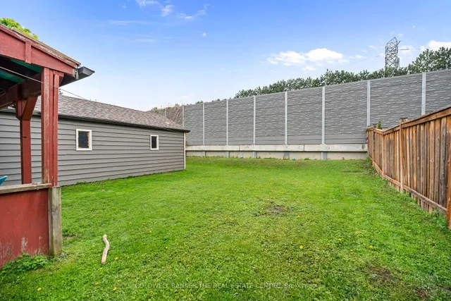 Additional image 35 of 135 Lord Roberts Dr