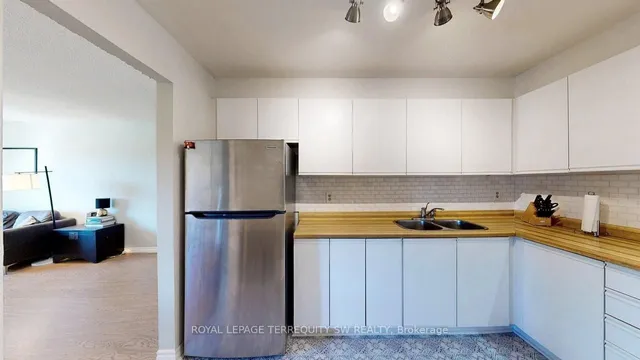 Additional image 12 of 3835 Lake Shore Blvd Unit 210