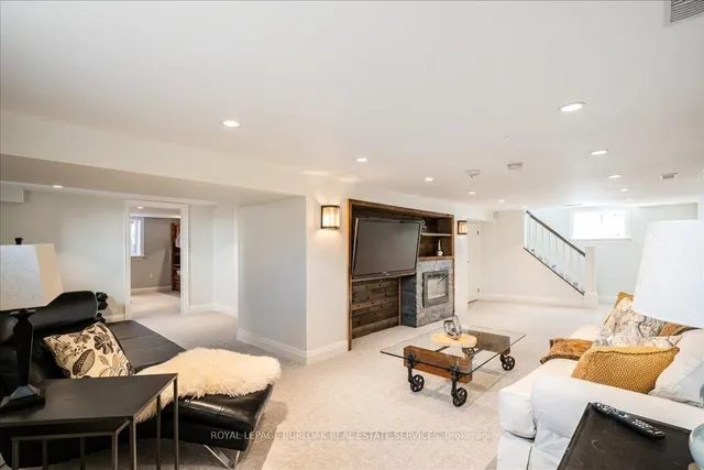 Additional image 25 of 573 Woodland Ave