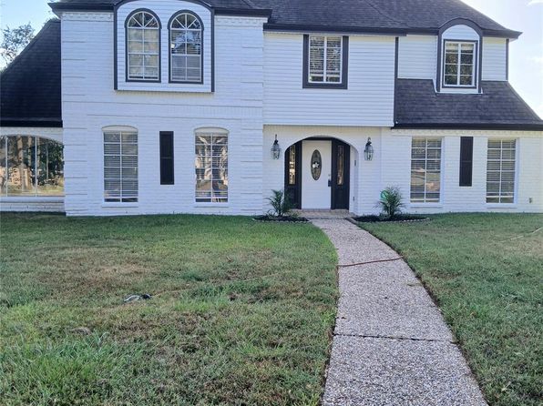 17931 Elk River Cir, Houston, TX 77090