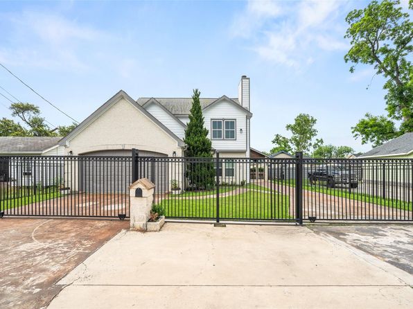 2105 Linder St, Houston, TX 77026