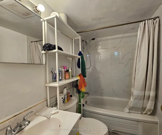 Additional image 31 of 64 Alexmuir Blvd