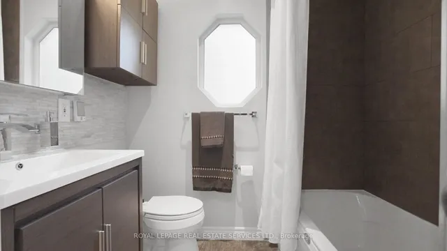 Additional image 22 of 9 Loyalist Rd