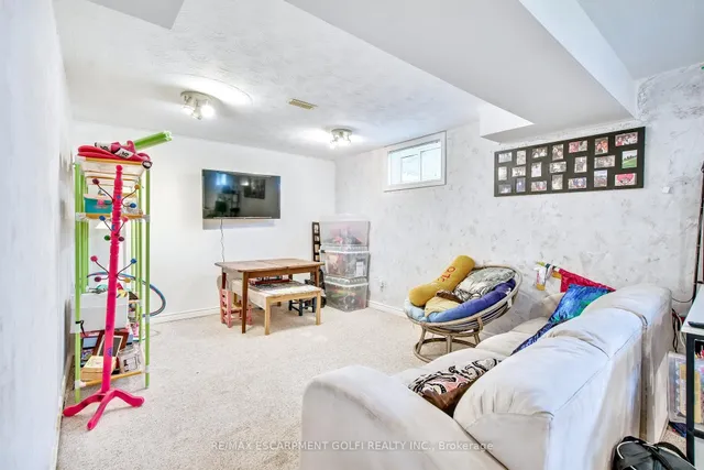 Additional image 25 of 70 Golfwood Dr