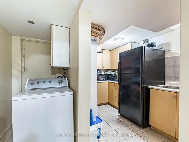 Additional image 39 of 14 Kentucky Dr