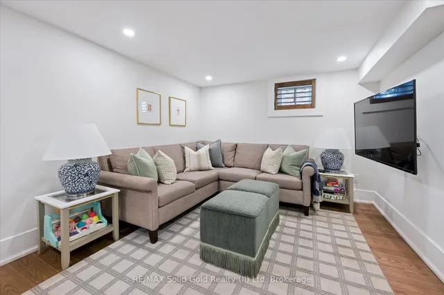 Additional image 30 of 28 Brunswick Ave