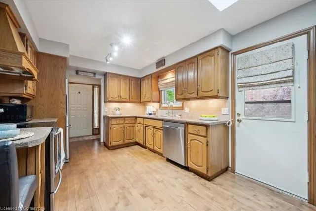 Additional image 11 of 135 Georgian Pl