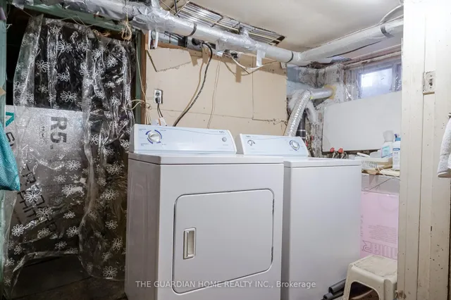 Additional image 12 of 466 Donlands Ave