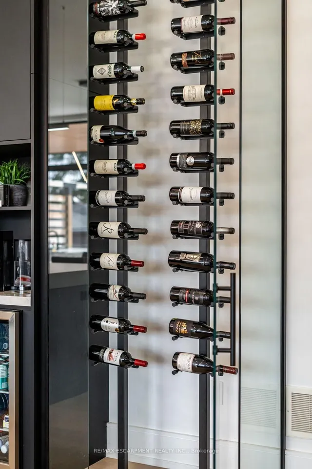 Additional image 36 of 86 Valleyview Dr