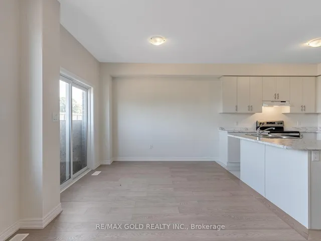 Additional image 14 of 93 PINOT Cres