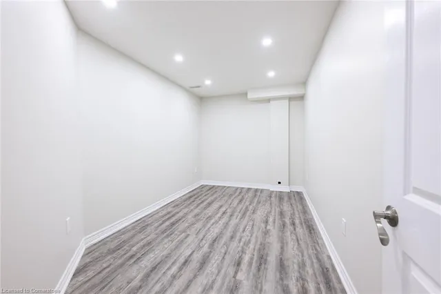 Additional image 43 of 216 Eleanor Ave