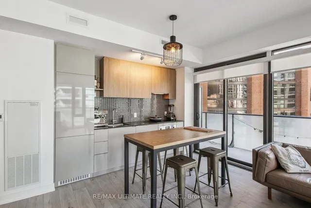 Additional image 22 of 161 Roehampton Ave Unit 601