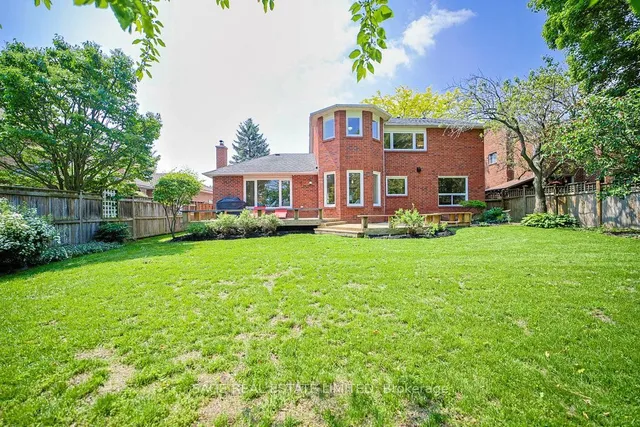 Additional image 47 of 32 Royal Rouge Tr