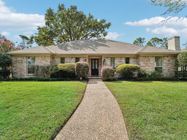 3019 Durban Dr, Houston, TX 77043