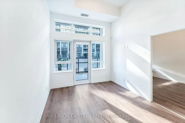 Additional image 8 of 405 Dundas St Unit 114