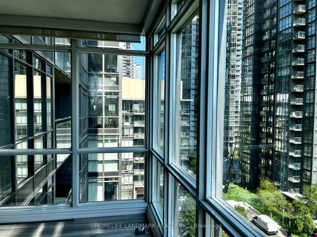 Additional image 6 of 15 fort york Blvd Unit 912