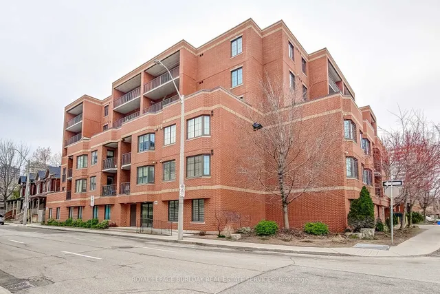 47 Caroline St Unit 404