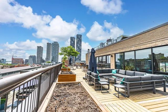 Additional image 20 of 80 Front St Unit 824