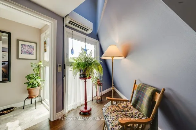 Additional image 34 of 2366 Queen St Unit 2