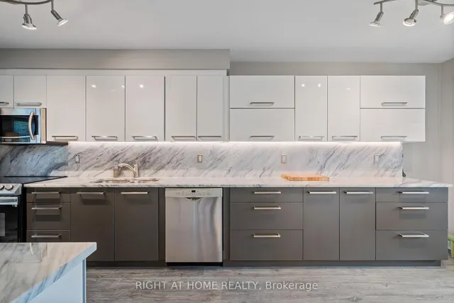 Additional image 4 of 2448 Malcolm Cres