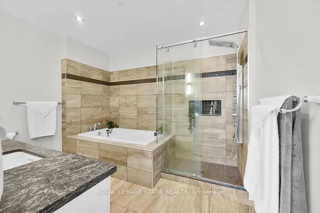 Additional image 24 of 181 James St Unit 804 (PH4)