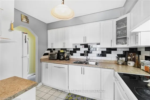 Additional image 15 of 985 Limeridge Rd Unit 32