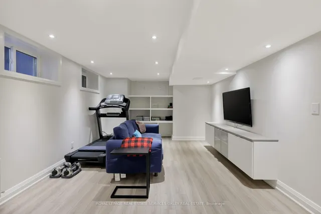 Additional image 31 of 9 Lynwood Ave