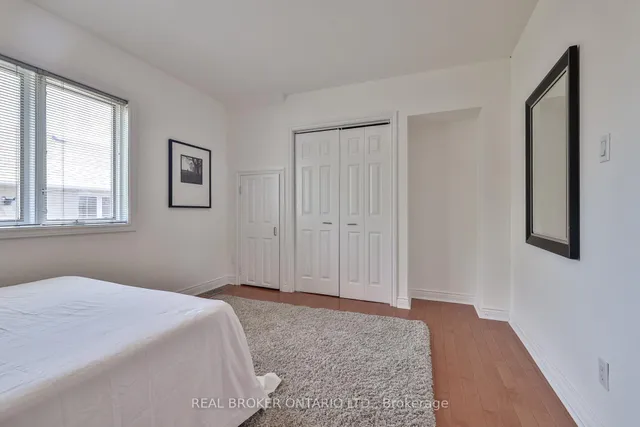 Additional image 41 of 70 Colonial Ave