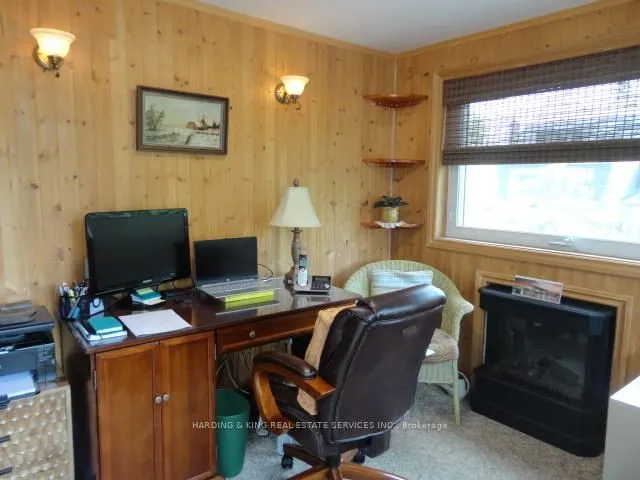 Additional image 20 of 37 Connaught Ave