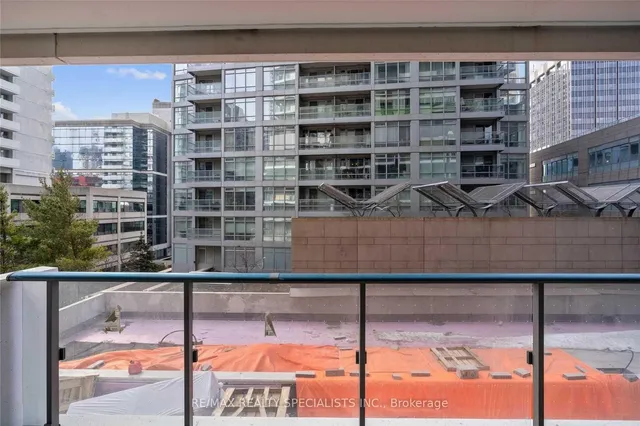 Additional image 17 of 2221 Yonge St Unit 306