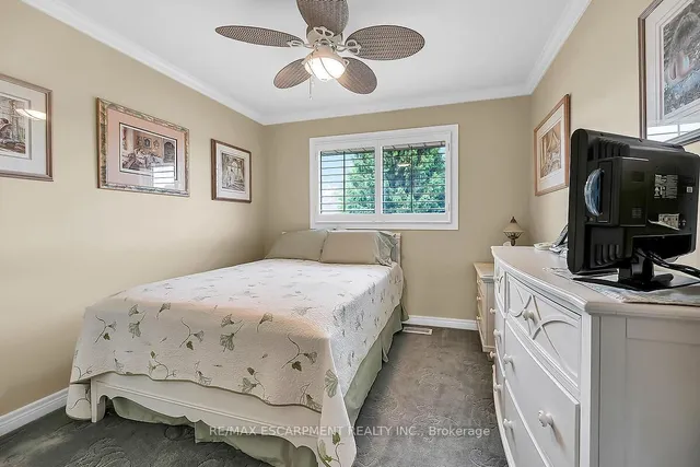 Additional image 18 of 102 Kennedy Ave