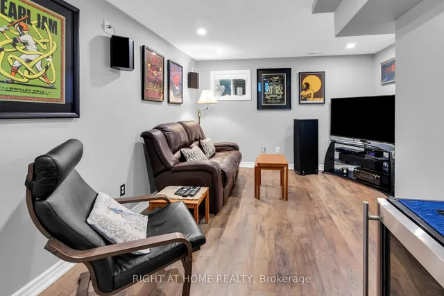 Additional image 42 of 400 Bloor St Unit 75