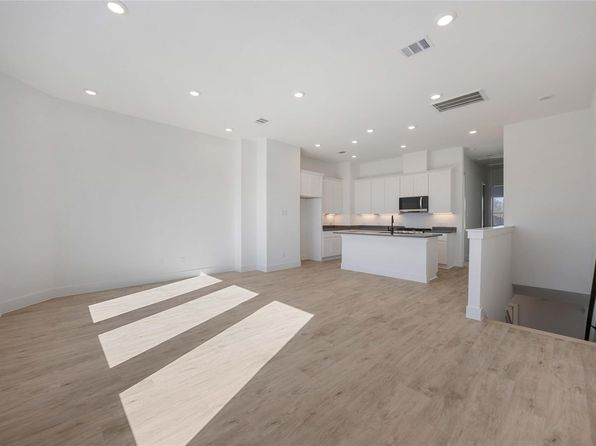 5324 Rue St, Houston, TX 77033