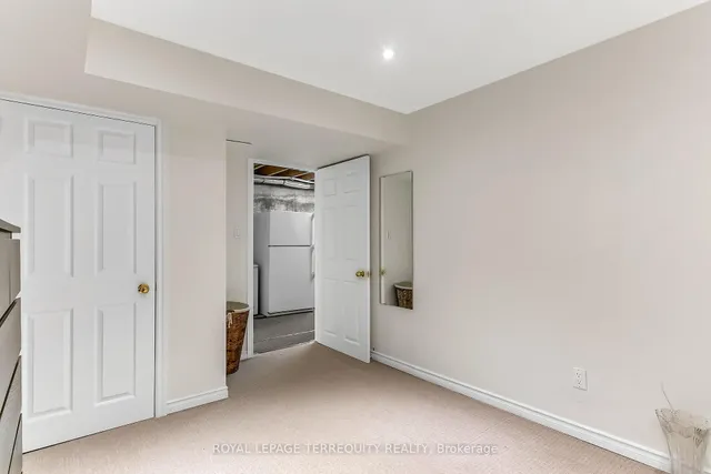 Additional image 30 of 372 Queens Dr