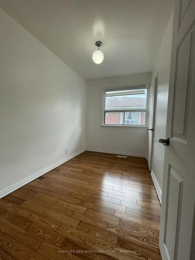 Additional image 10 of 30 Habitant Dr