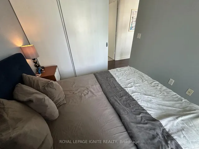 Additional image 40 of 110 Charles St Unit 1809