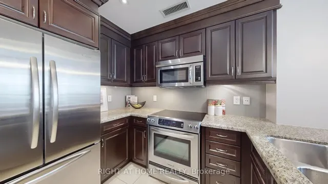 Additional image 21 of 23 Rean Dr Unit 701