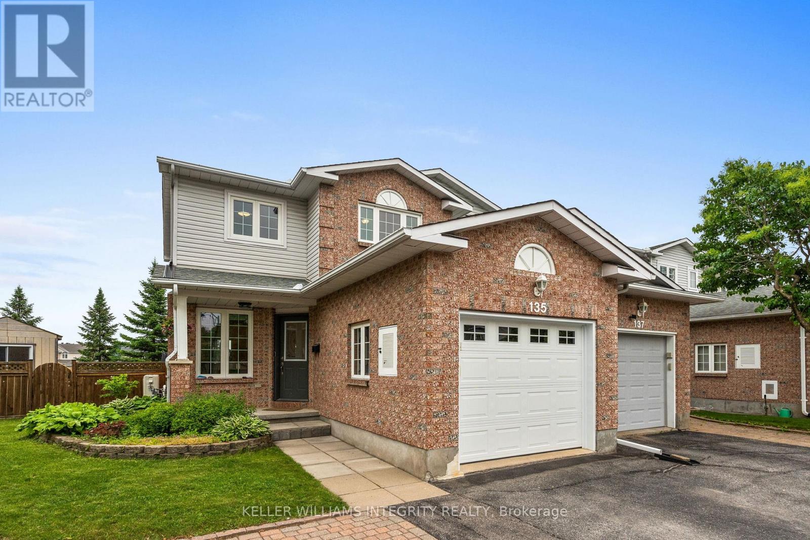 135 WHALINGS CIRCLE|Ottawa, Ontario K2S1S4