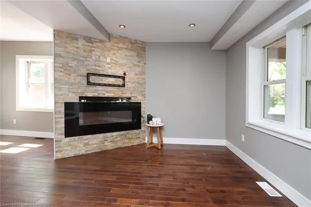 Additional image 8 of 121 Brock St