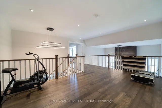 Additional image 12 of 2163 Deyncourt Dr