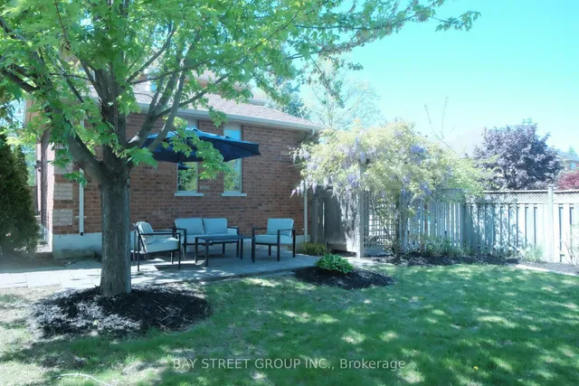 Additional image 35 of 385 Ambleside Dr