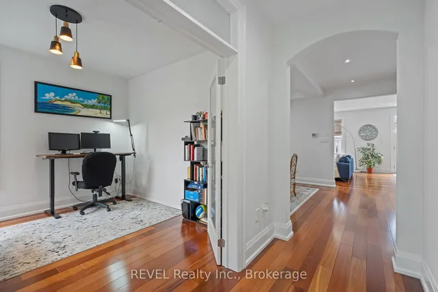 Additional image 6 of 401 Schreyer Cres