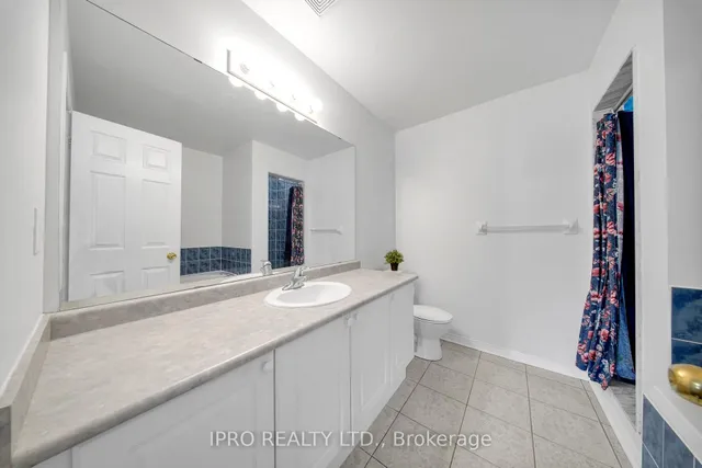 Additional image 16 of 1244 Mowat Lane