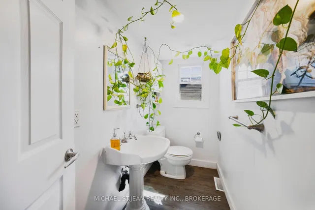 Additional image 28 of 10 Alice St