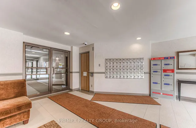 20 Ellen St Unit 305