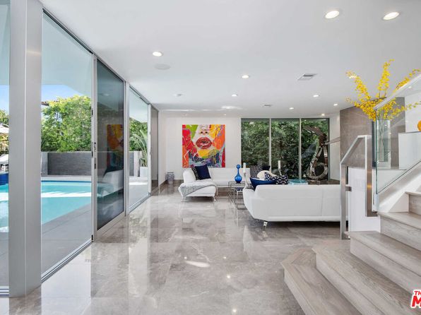 1250 Angelo Dr, Beverly Hills, CA 90210