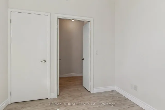 Additional image 11 of 210 Simcoe St Unit 611