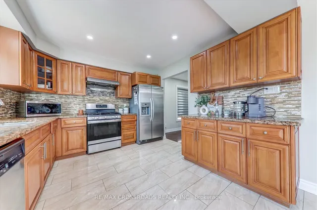 Additional image 17 of 75 Wandering Tr